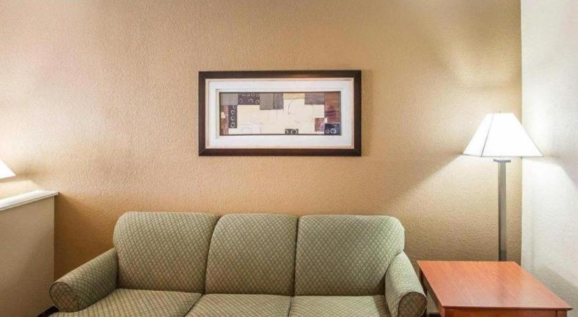 Quality Inn & Suites Маунт-Джулиет Экстерьер фото