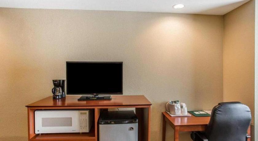 Quality Inn & Suites Маунт-Джулиет Экстерьер фото