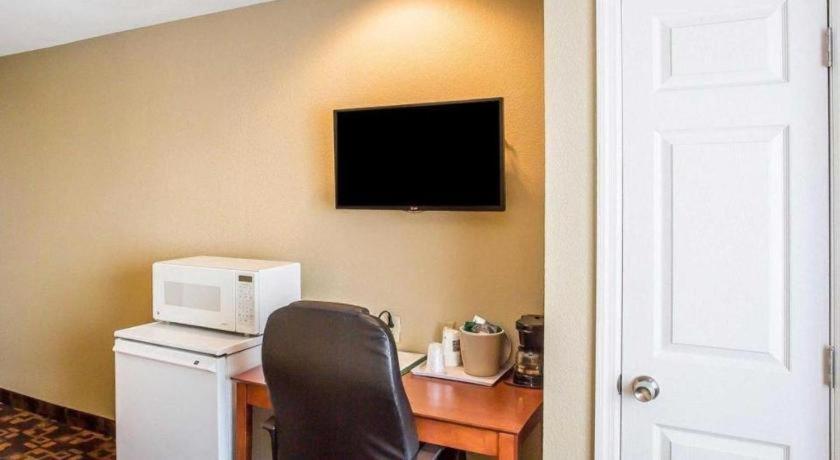 Quality Inn & Suites Маунт-Джулиет Экстерьер фото